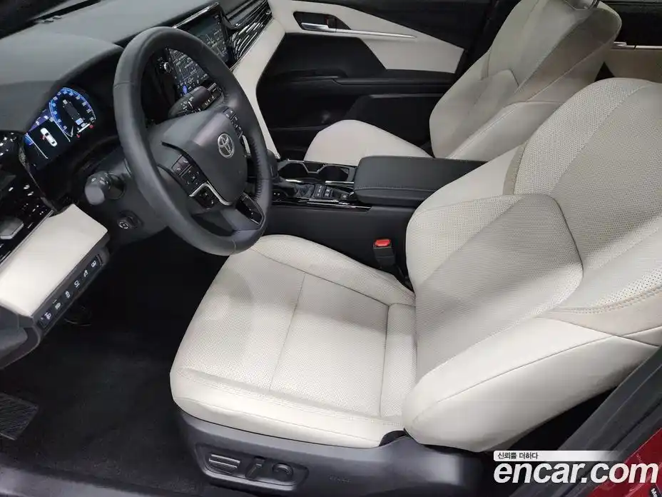 Toyota Camry 2025 2.5 вариатор в Москве № 215579, фото 15