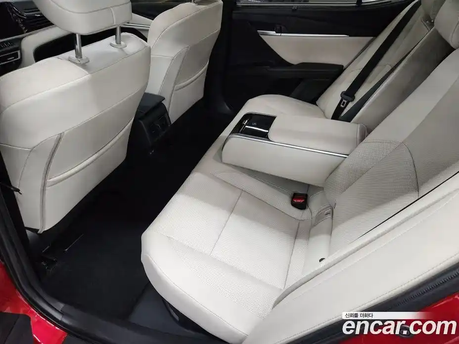 Toyota Camry 2025 2.5 вариатор в Москве № 215579, фото 18