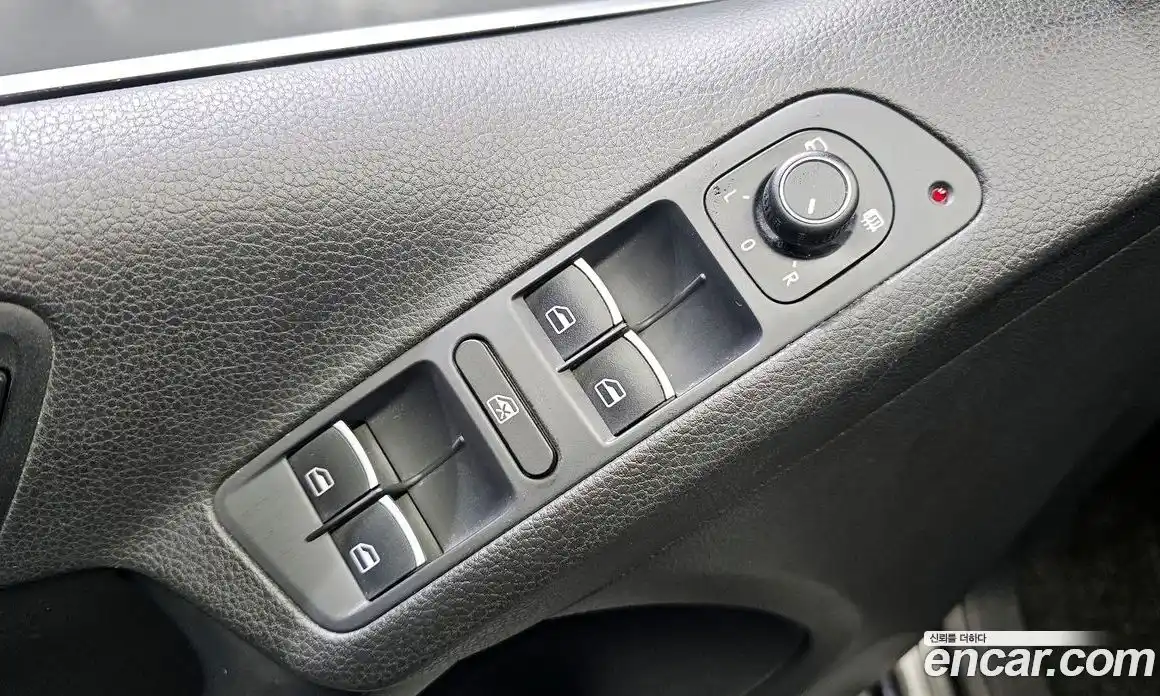 Volkswagen Tiguan 2015 2.0 гидро в Москве № 217136, фото 14