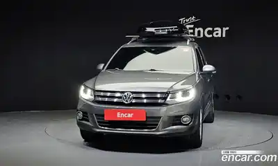 Volkswagen Tiguan 2015 2.0 гидро в Москве № 217136, миниатюра 3