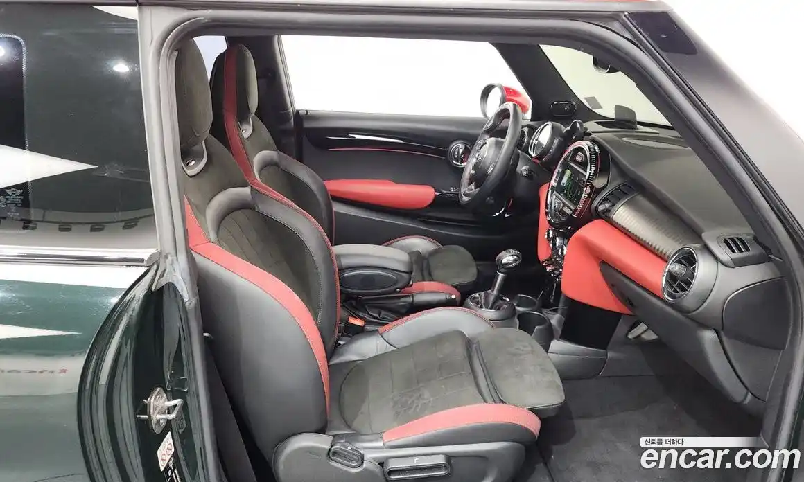 Mini Cooper 2019 2.0 гидро в Москве № 226640, фото 11