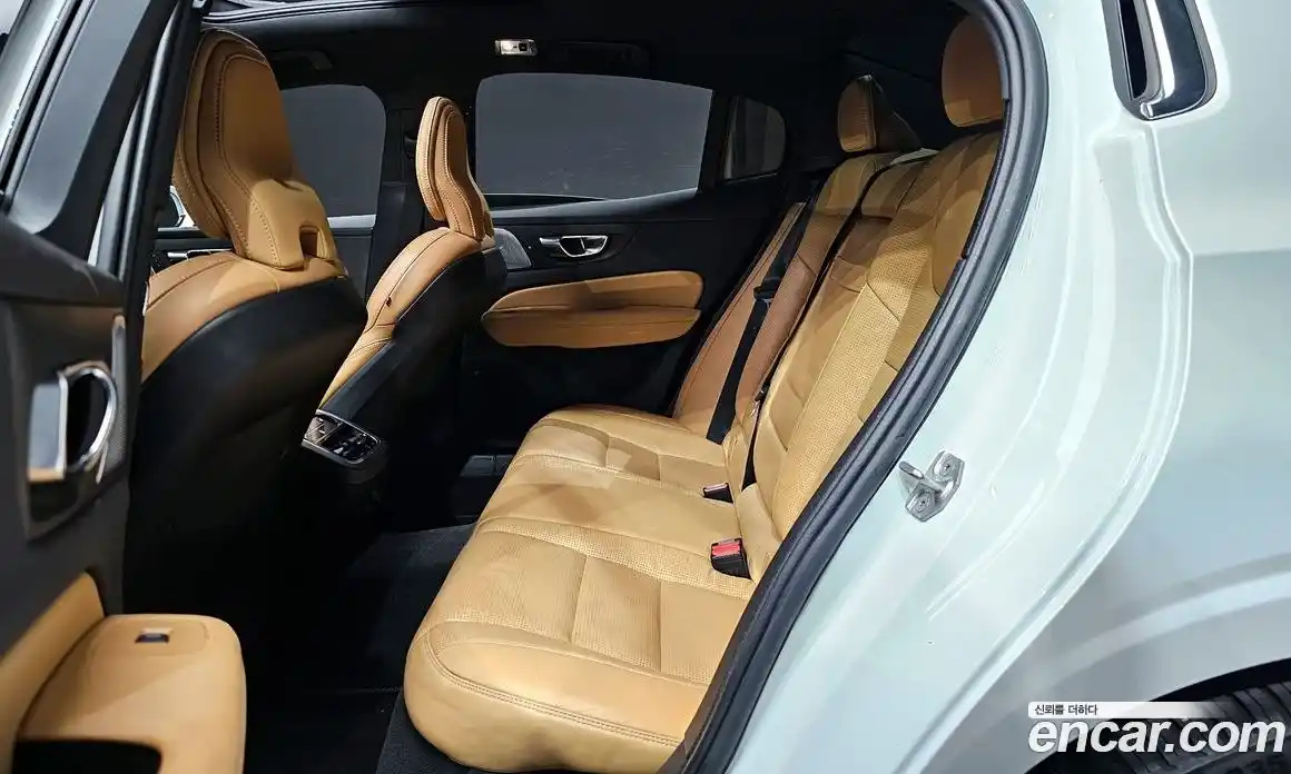 Volvo S60 2021 2.0 гидро в Москве № 230484, фото 12