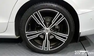 Volvo S60 2021 2.0 гидро в Москве № 230484, миниатюра 5
