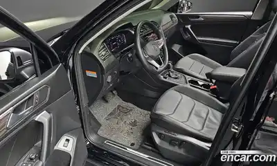 Volkswagen Tiguan 2022 2.0 гидро в Москве № 232099, миниатюра 11