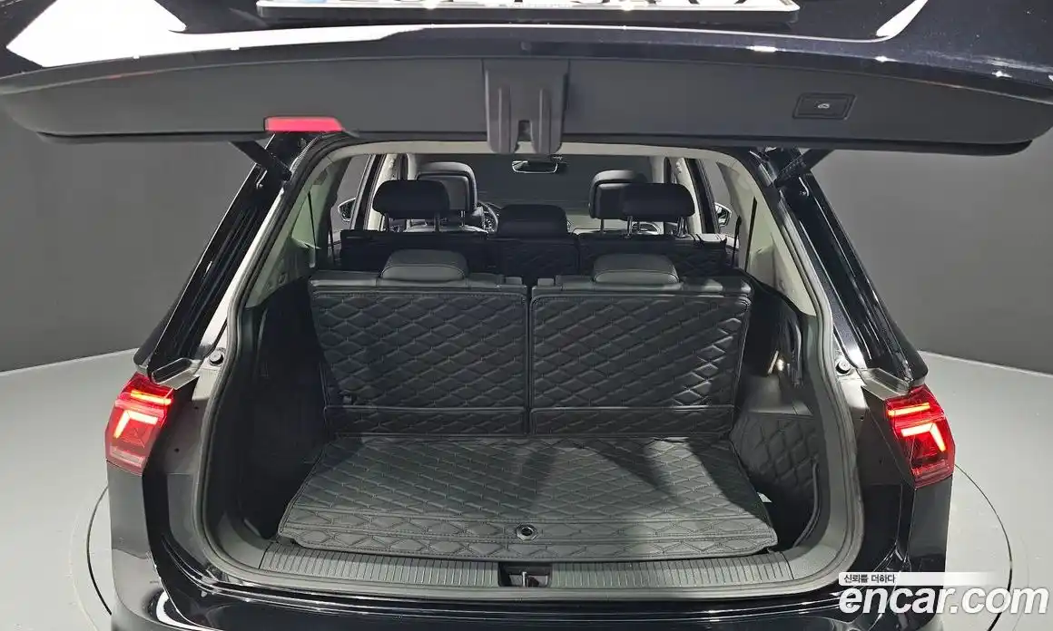 Volkswagen Tiguan 2022 2.0 гидро в Москве № 232099, фото 20