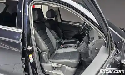 Volkswagen Tiguan 2018 2.0 гидро в Москве № 232218, миниатюра 12