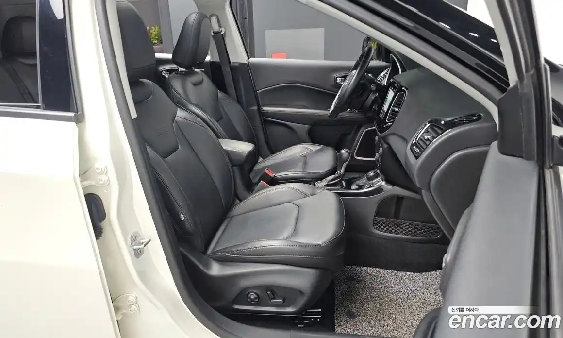 Jeep Compass 2018 2.4 гидро в Москве № 232445, фото 12