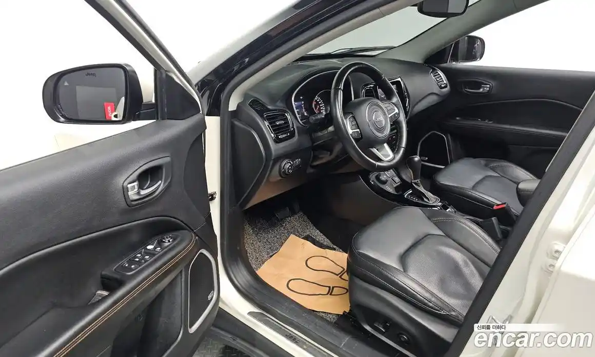 Jeep Compass 2018 2.4 гидро в Москве № 232445, фото 10