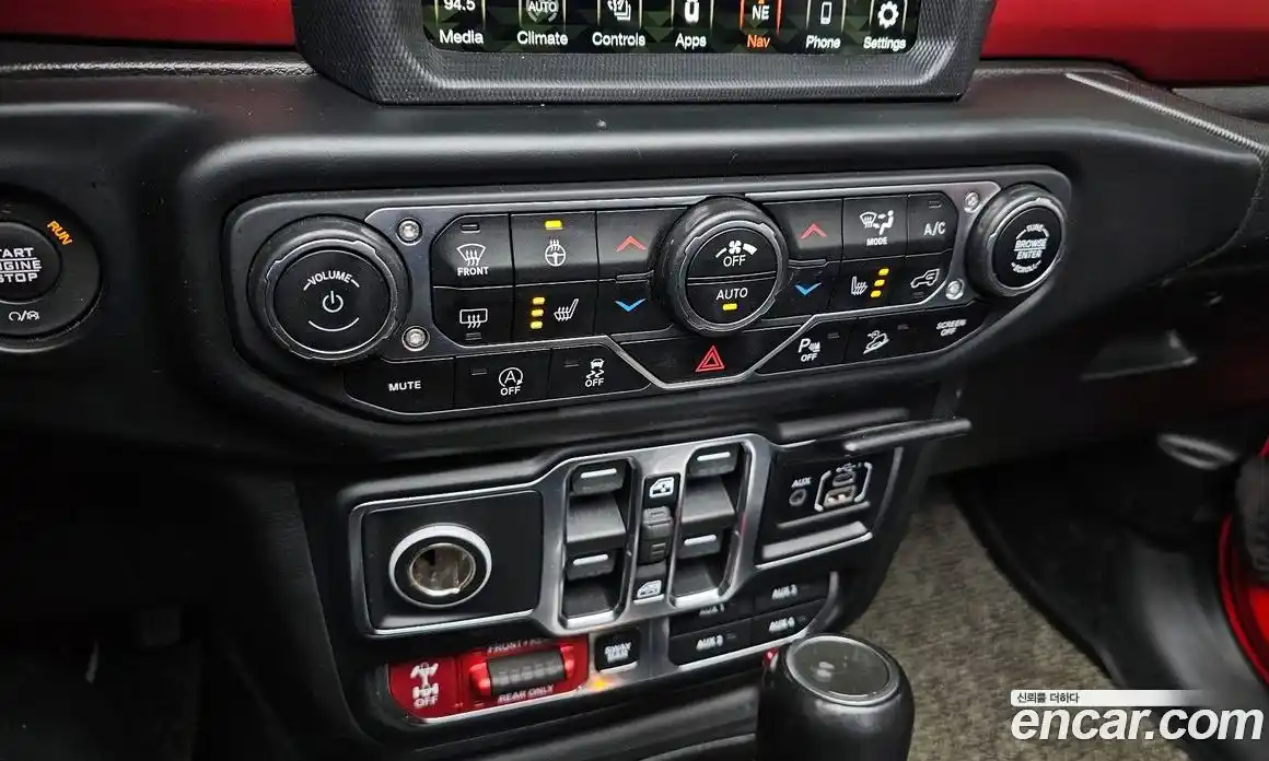 Jeep Wrangler 2020 2.0 гидро в Москве № 232625, фото 17