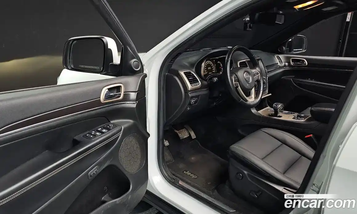 Jeep Cherokee 2014 3.0 гидро в Москве № 232751, фото 11