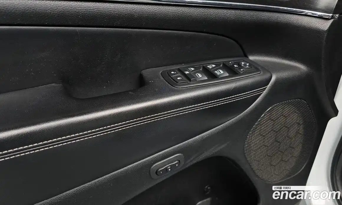 Jeep Cherokee 2014 3.0 гидро в Москве № 232751, фото 19