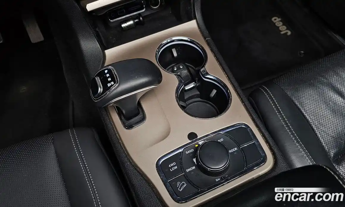 Jeep Cherokee 2014 3.0 гидро в Москве № 232751, фото 9
