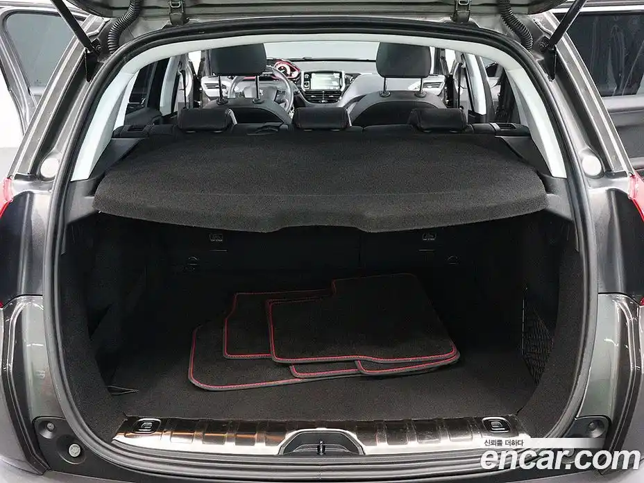 Peugeot 2008 2019 1.5 гидро в Москве № 236377, фото 18