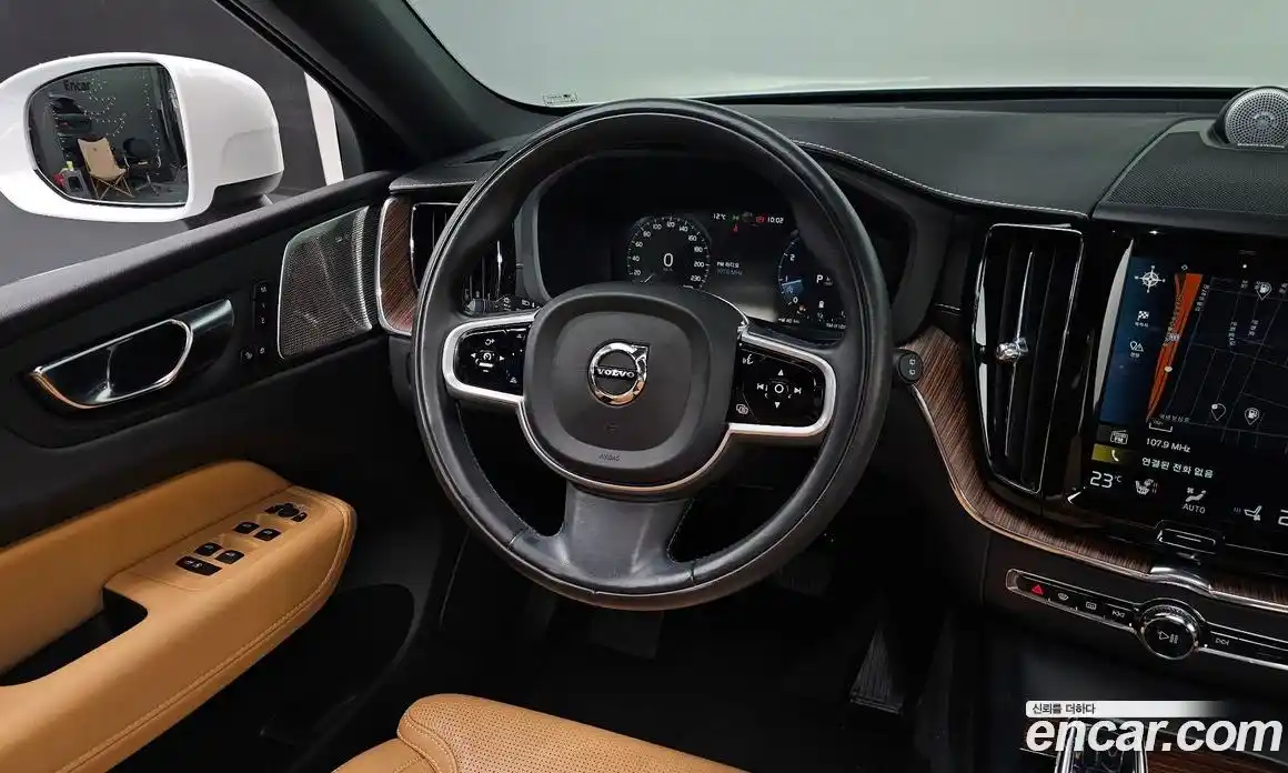 Volvo XC60 2021 2.0 гидро в Москве № 251100, фото 13