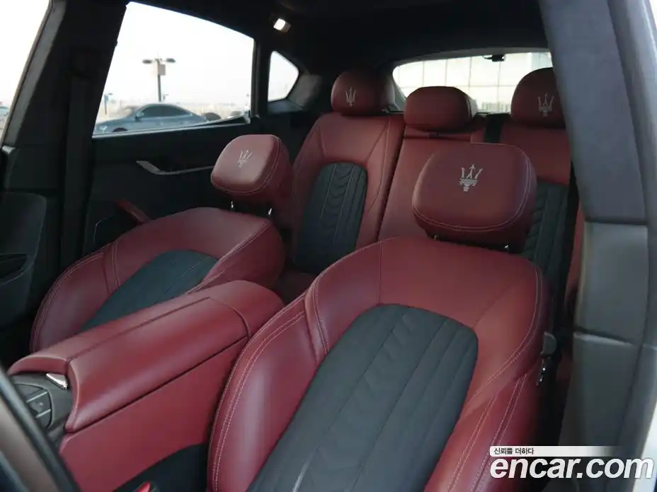 Maserati Levante 2018 3.0 гидро в Москве № 255996, фото 15