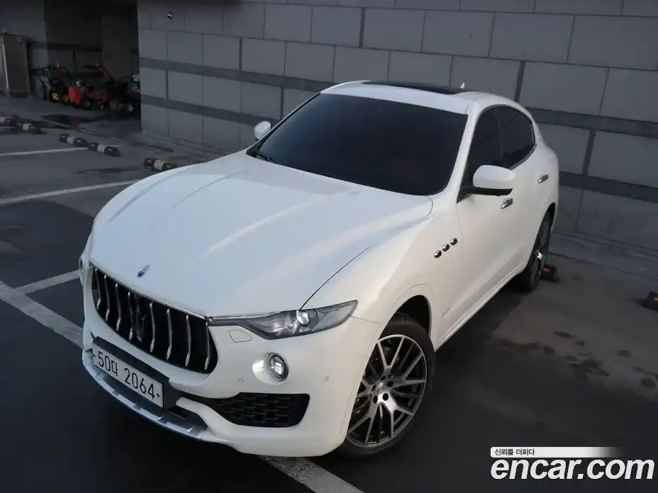 Maserati Levante 2018 3.0 гидро в Москве № 255996, фото 8