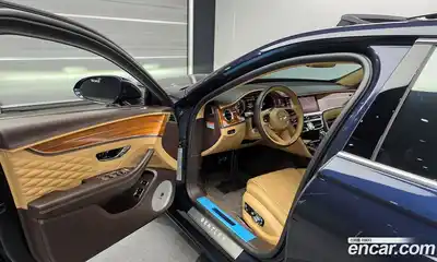 Bentley Flying Spur 2022 4.0 гидро в Москве № 256619, миниатюра 10
