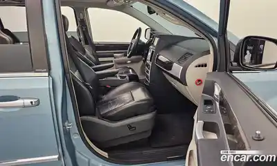Chrysler Grand Voyager 2009 3.8 гидро в Москве № 256759, миниатюра 11