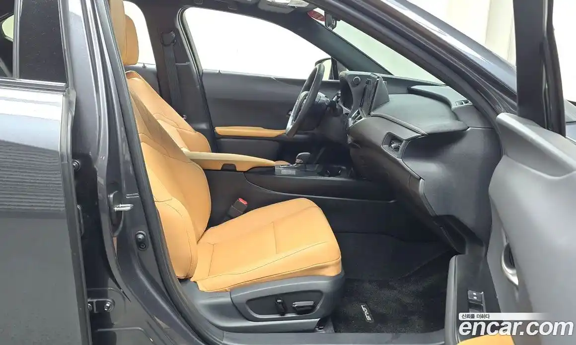 Lexus UX 2025 2.0 гидро в Москве № 275285, фото 11