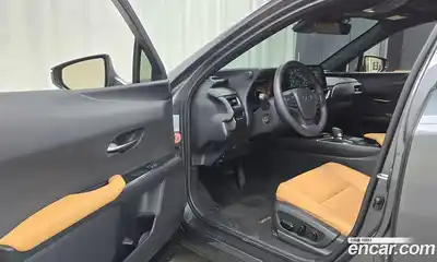 Lexus UX 2025 2.0 гидро в Москве № 275285, миниатюра 10