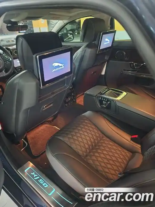 Jaguar XJ 2019 3.0 гидро в Москве № 283810, фото 13