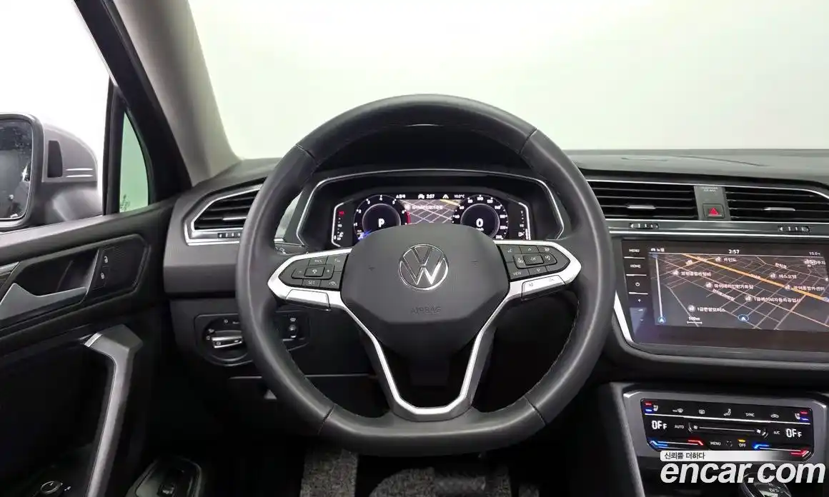 Volkswagen Tiguan 2022 2.0 гидро в Москве № 317697, фото 13