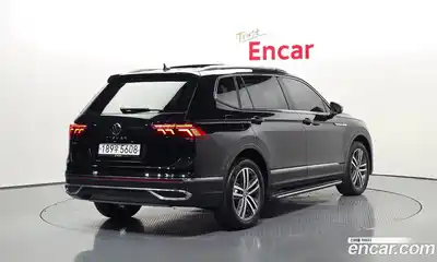 Volkswagen Tiguan 2022 2.0 гидро в Москве № 317697, миниатюра 2