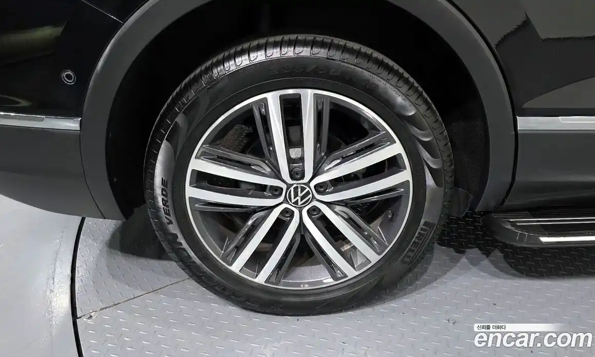 Volkswagen Tiguan 2022 2.0 гидро в Москве № 317697, фото 5
