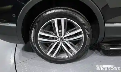 Volkswagen Tiguan 2022 2.0 гидро в Москве № 317697, миниатюра 5