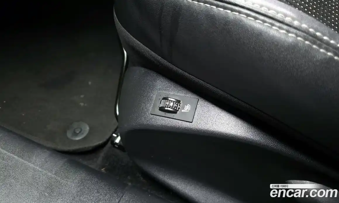 Peugeot 2008 2015 1.6 гидро в Москве № 320603, фото 18