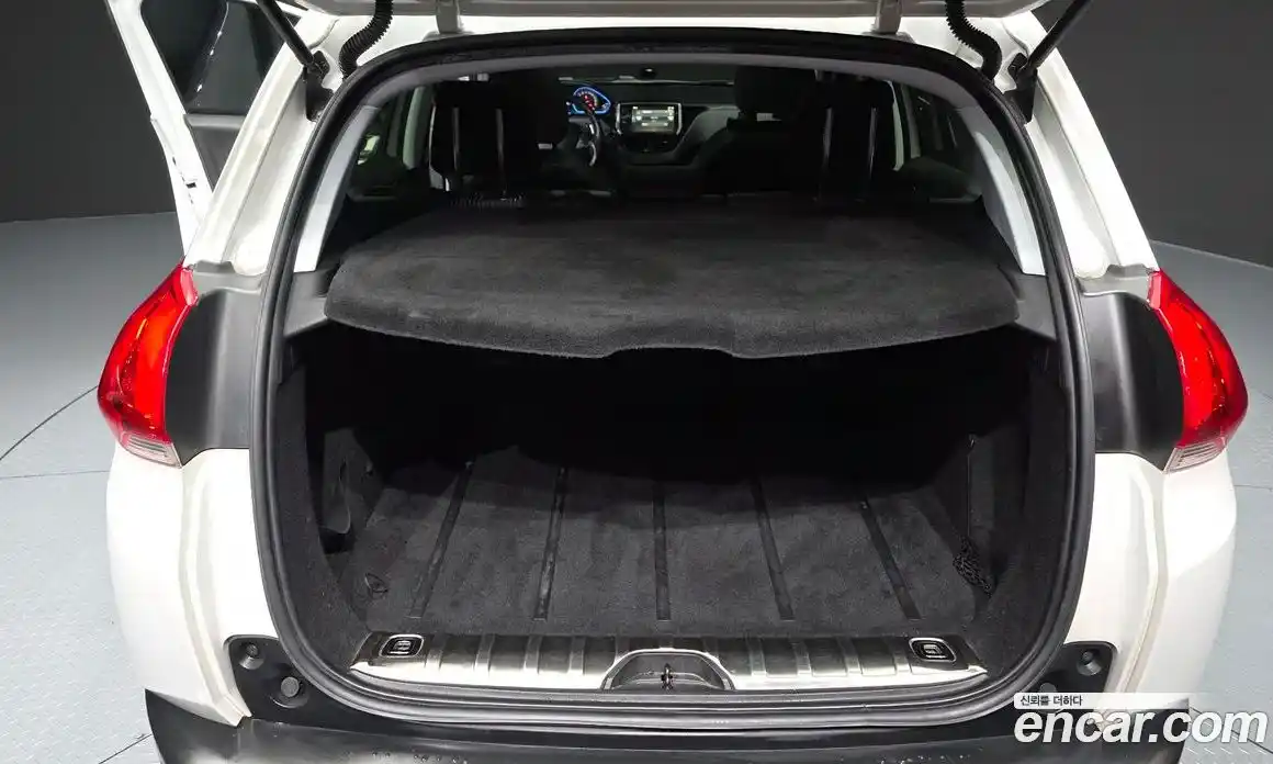 Peugeot 2008 2015 1.6 гидро в Москве № 320603, фото 20