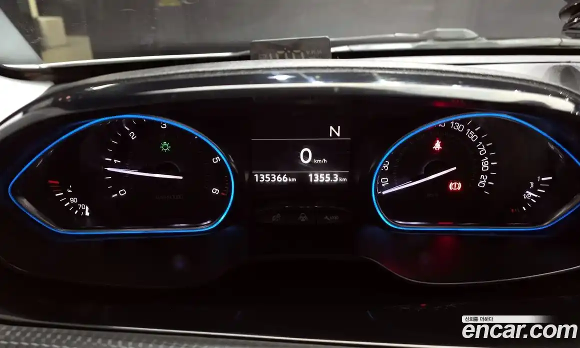 Peugeot 2008 2015 1.6 гидро в Москве № 320603, фото 8