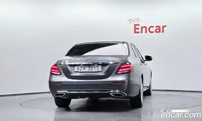 Mercedes-Benz E-Class 2018 2.0 гидро в Москве № 322303, миниатюра 3
