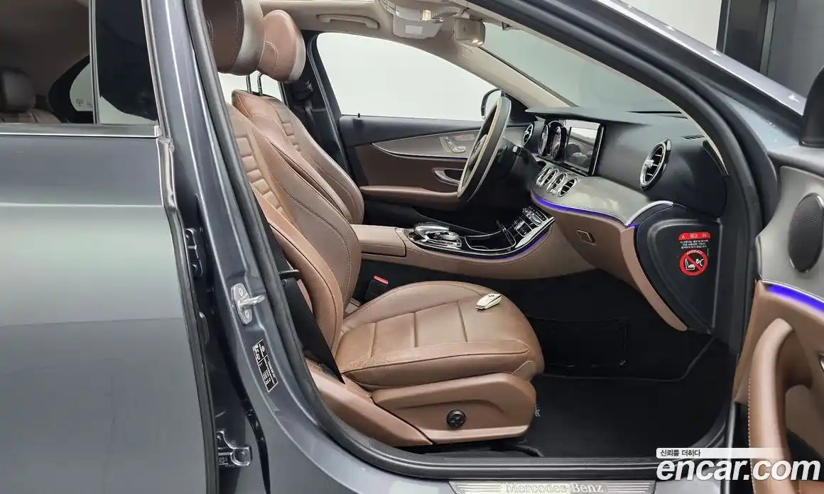 Mercedes-Benz E-Class 2018 2.0 гидро в Москве № 322303, фото 9