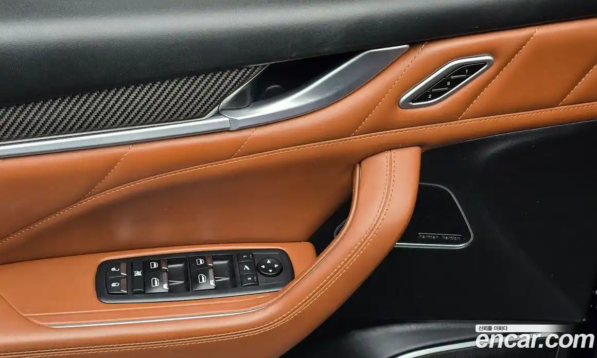 Maserati Levante 2021 3.0 гидро в Москве № 331060, фото 18