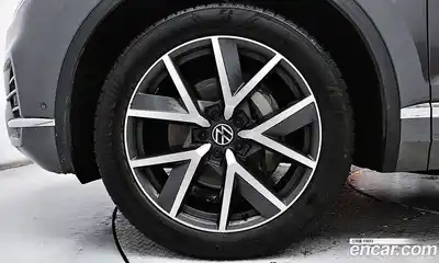Volkswagen Touareg 2021 3.0 гидро в Москве № 334498, миниатюра 5