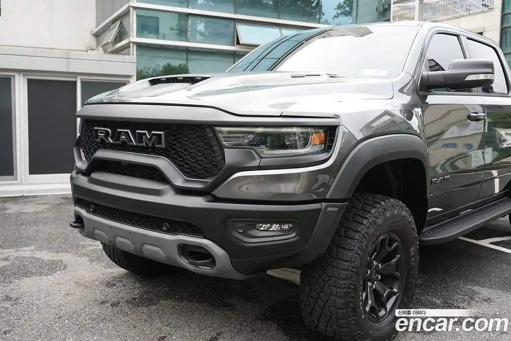 Dodge Ram Pick Up 2022 6.2 гидро в Москве № 353812, фото 12