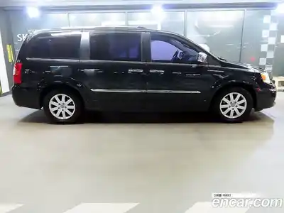 Chrysler Grand Voyager 2014 3.6 гидро в Москве № 407556, миниатюра 3