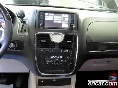 Chrysler Grand Voyager 2014 3.6 гидро в Москве № 407556, миниатюра 9