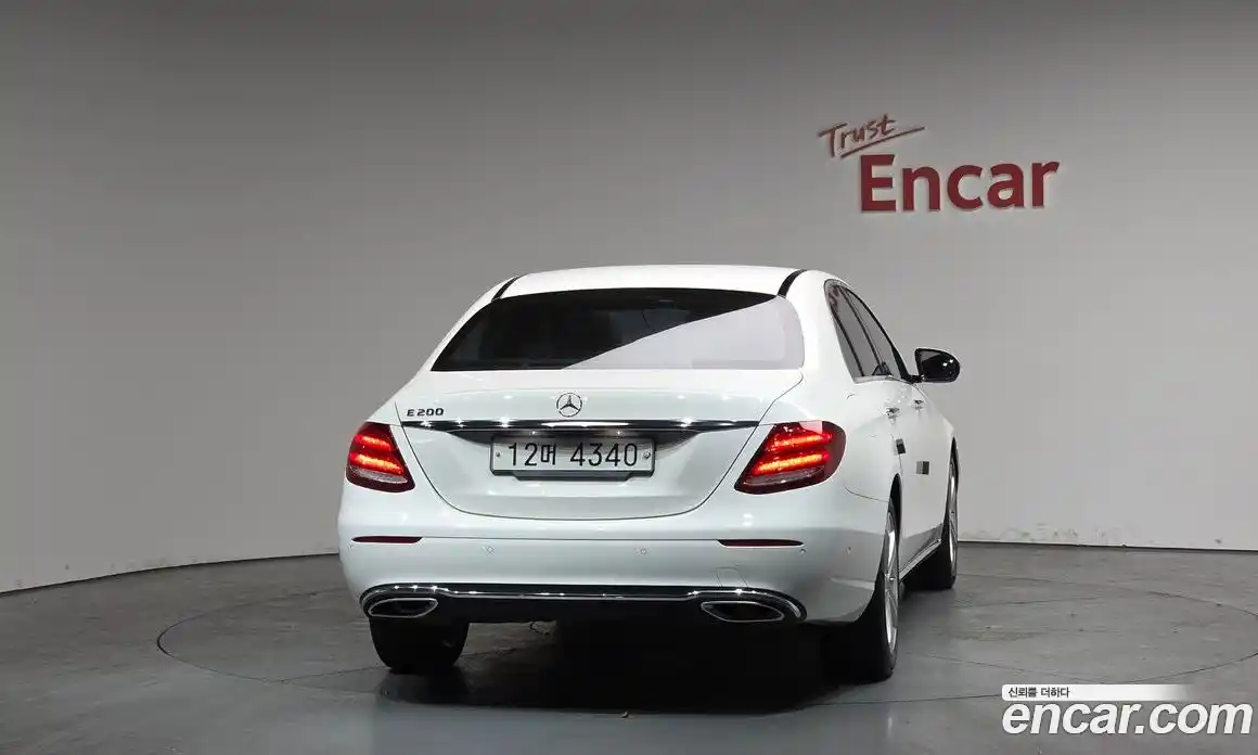Mercedes-Benz E-Class 2017 2.0 гидро в Москве № 412530, фото 4