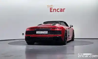 Audi R8 2017 5.2 гидро в Москве № 414233, миниатюра 4