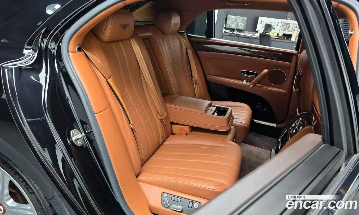 Bentley Flying Spur 2014 4.0 гидро в Москве № 418254, фото 12