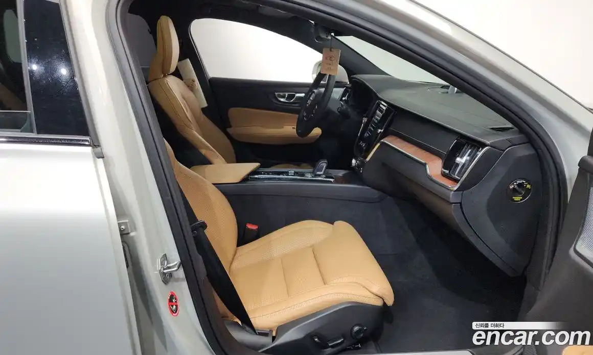 Volvo V60 2021 2.0 гидро в Москве № 544923, фото 11