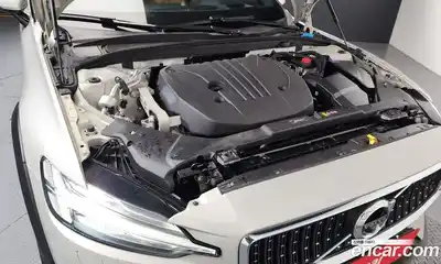 Volvo V60 2021 2.0 гидро в Москве № 544923, миниатюра 6