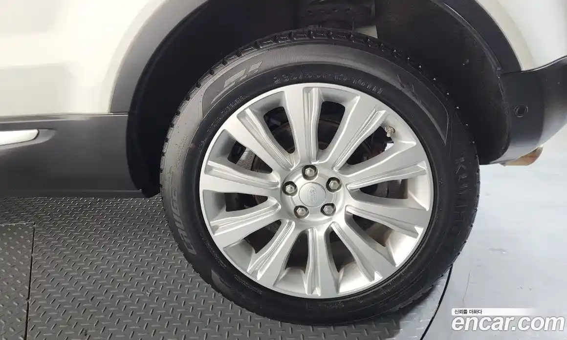 Land Rover Range-Rover Evoque 2016 2.0 гидро в Москве № 594662, фото 4