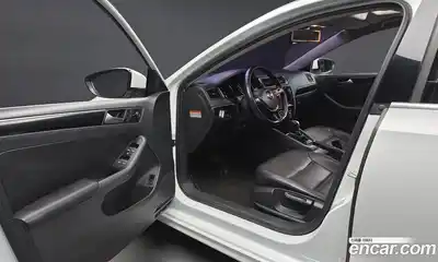 Volkswagen Jetta 2015 2.0 гидро в Москве № 629226, миниатюра 10