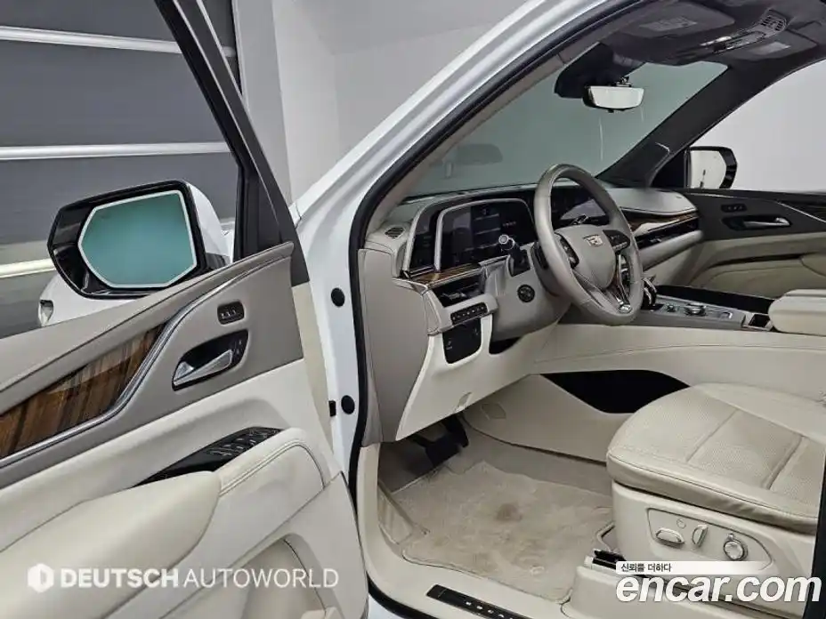 Cadillac Escalade 2023 6.2 гидро в Москве № 718165, фото 11