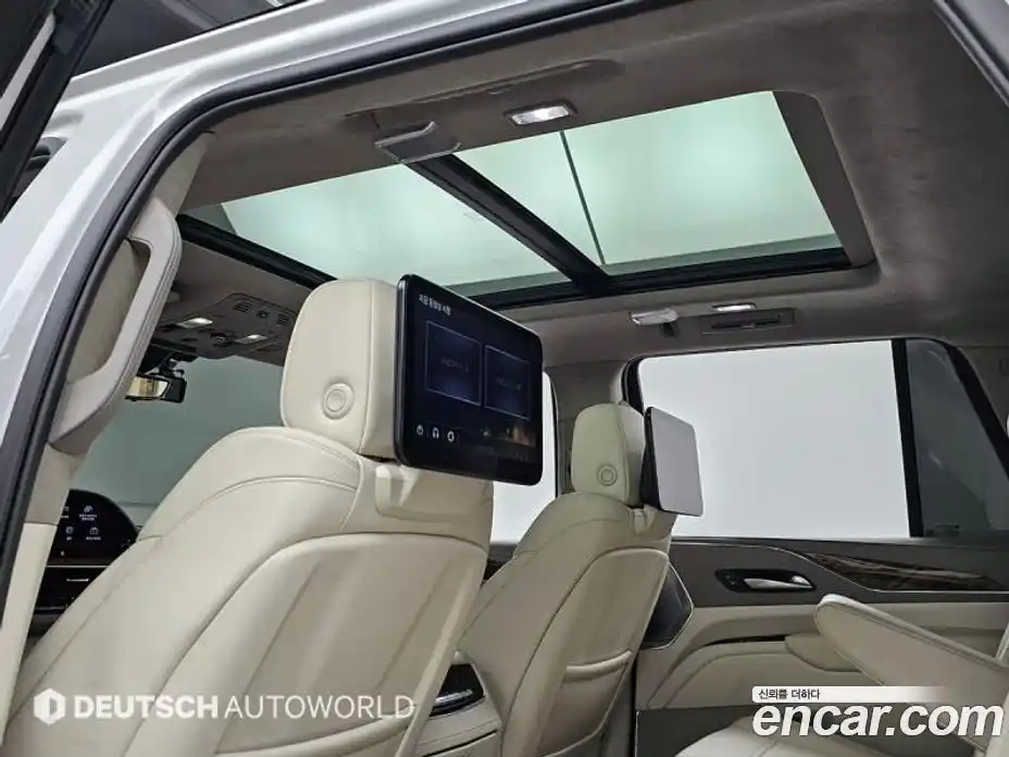 Cadillac Escalade 2023 6.2 гидро в Москве № 718165, фото 18