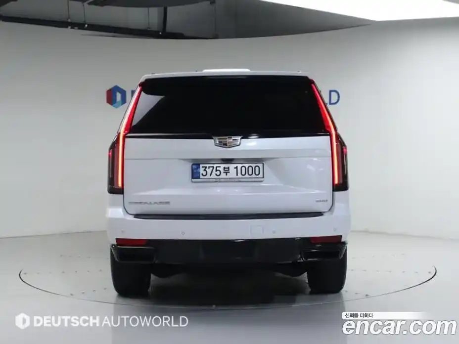 Cadillac Escalade 2023 6.2 гидро в Москве № 718165, фото 4