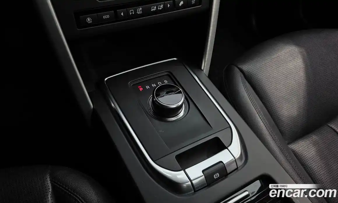 Land Rover Discovery Sport 2018 2.0 гидро в Москве № 724531, фото 9